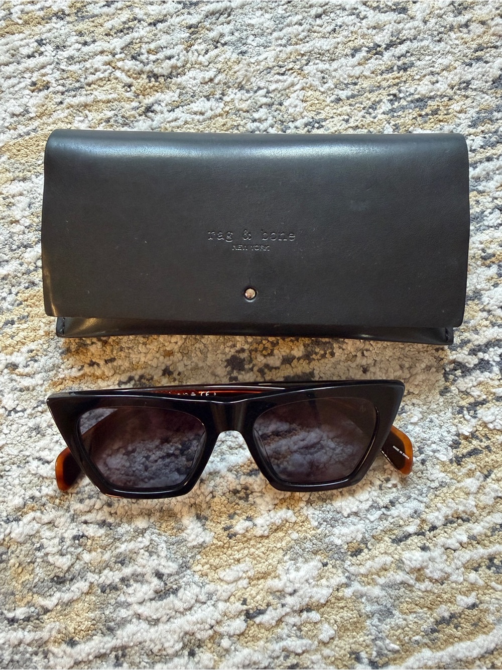 rag & bone Black & Brown cat eye Sunglasses with Black Case - Picture 2 of 7